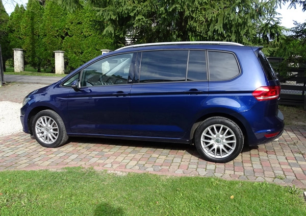 Volkswagen Touran cena 79800 przebieg: 68250, rok produkcji 2018 z Toruń małe 781